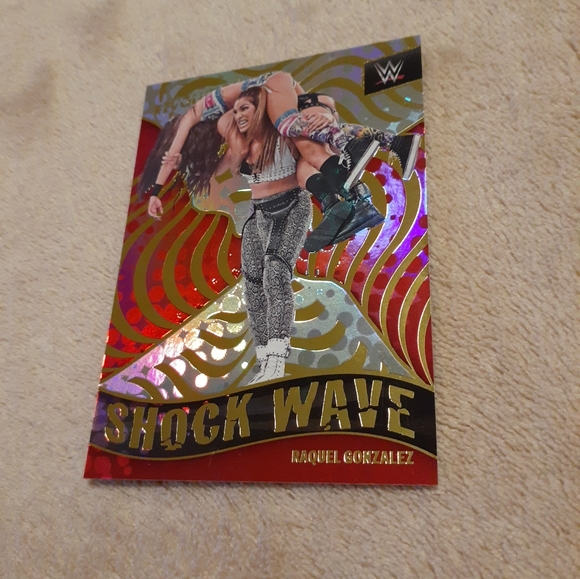 2022 Revolution WWE Raquel Rodriguez Shock Wave Prizm Refractor - Picture 2 of 3